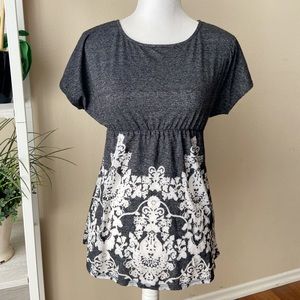 Dina Be • Gray Tee